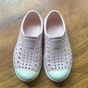 Native Shoes - Light Pink Jefferson Water Shoes Kids Size 10